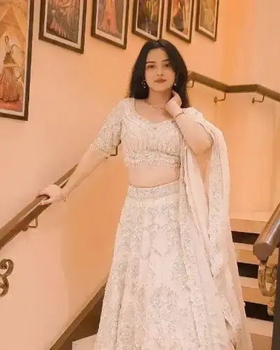 Escort Chamorshi